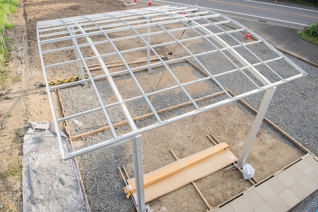 カーポートの骨組み