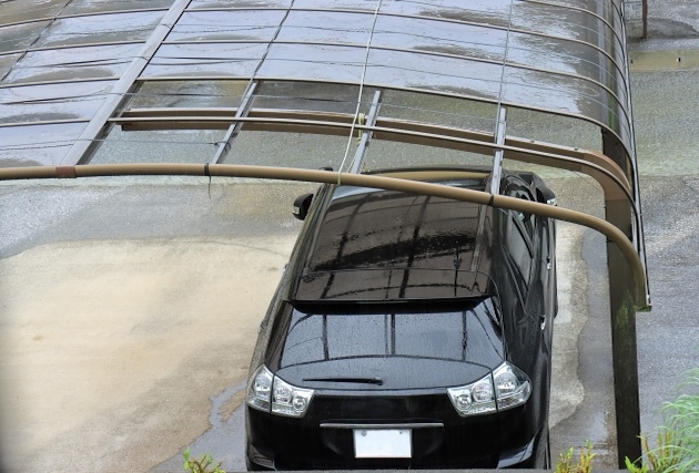 屋根のないカーポート