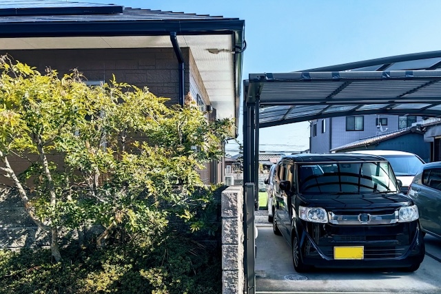 片持ちカーポート